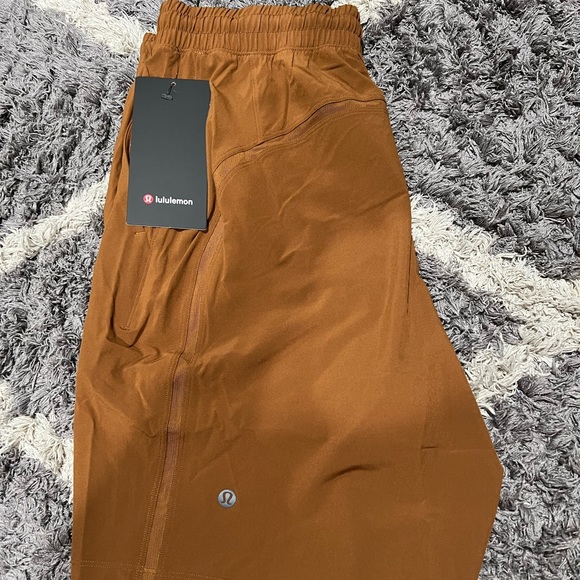 Brand New Lululemon Pace Breakers shorts 🩳 - Picture 4 of 10